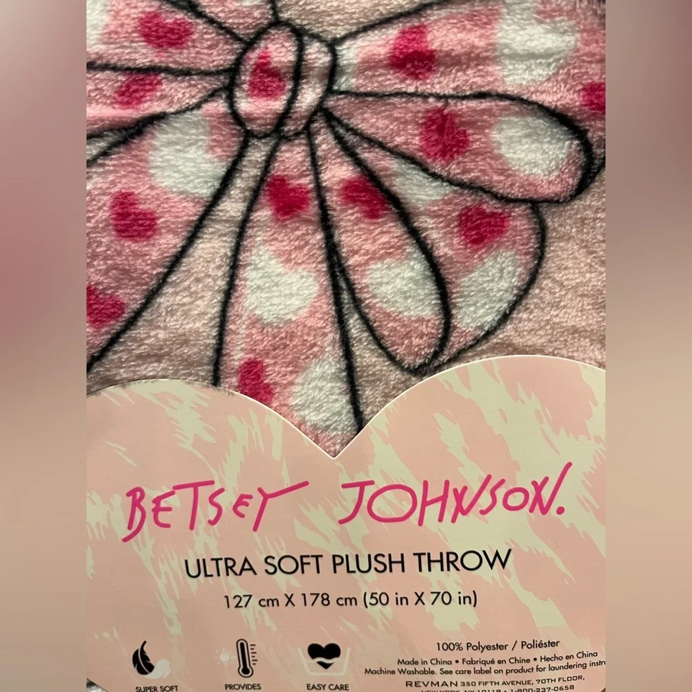 Betsey Johnson Valentine’s Day Bow Throw Blanket